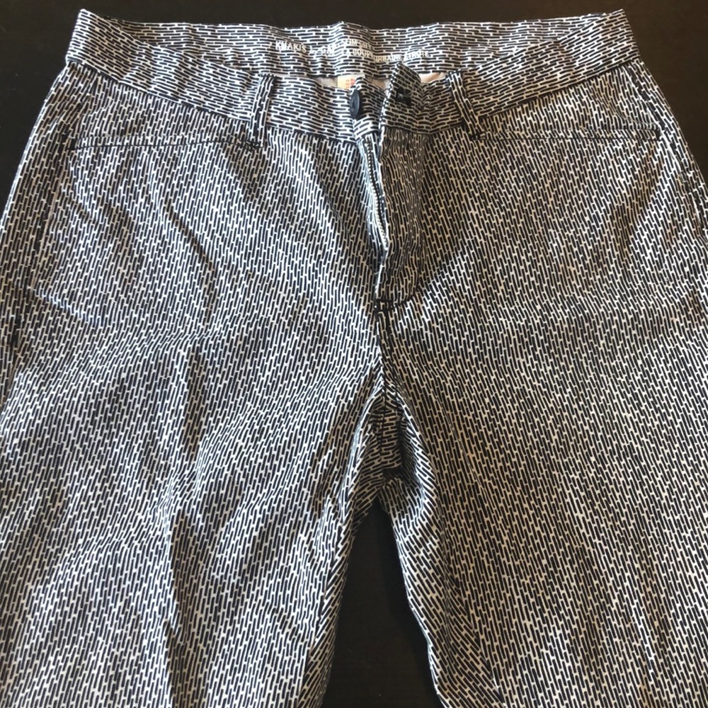 Black and white print ankle length pants